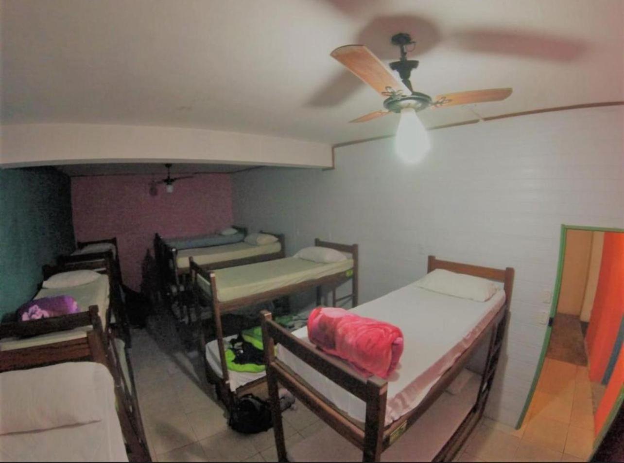 Cama em Dormitório Misto com 10 Camas